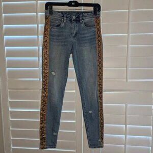 *3 FOR $9* [BLANKNYC] The Bond Skinny Jean Faux Snakeskin Ms. Brightside Ankle